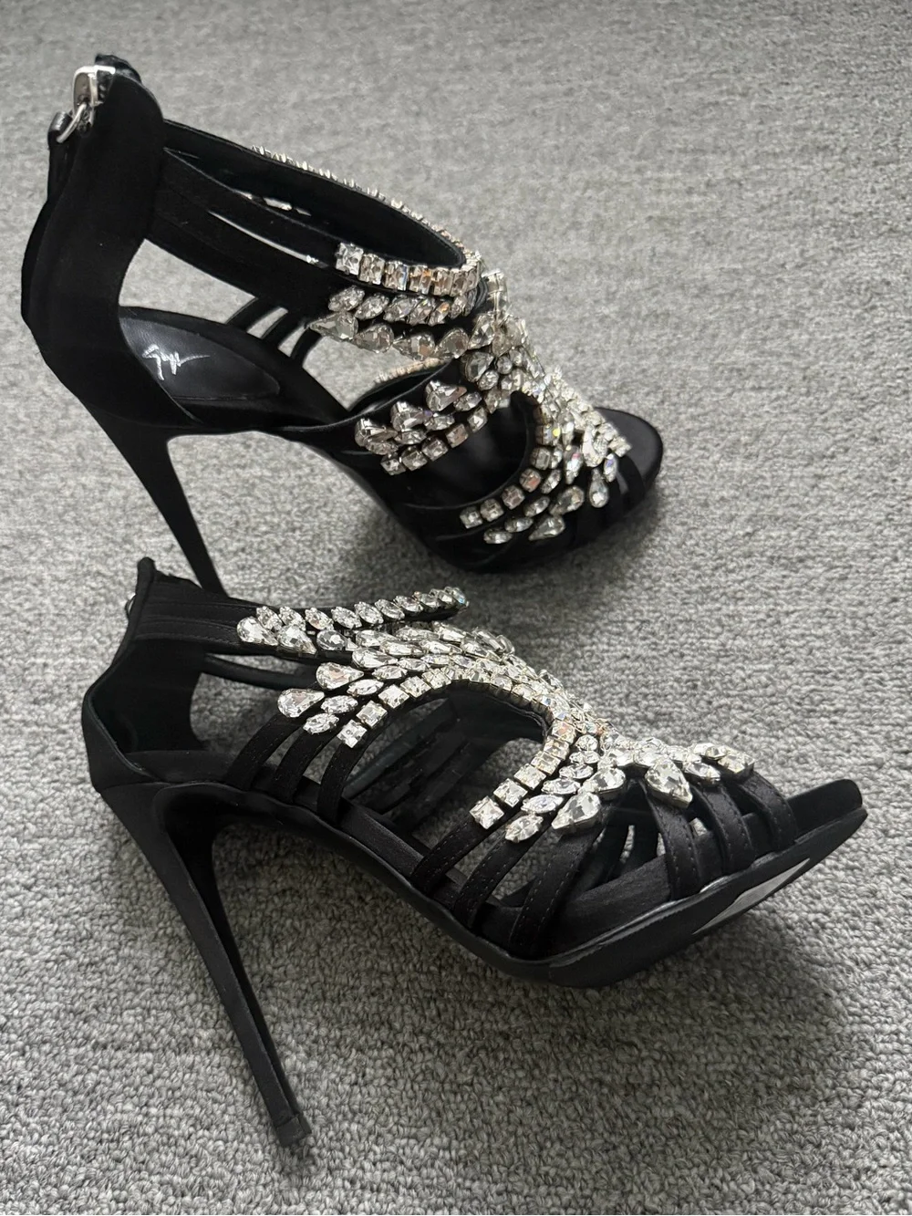 Giuseppe Zanotti Black Crystal Embellished Strappy Sandals